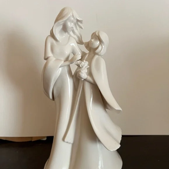 Porcelain  Statue Lasting Memories Sisters & Friends by Kim Lawrence for Enesco! - Picture 2 of 5